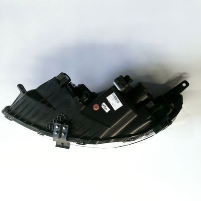 Scheinwerfer mit Scheinwerferfunktion für J5 OE Nr. 4121200-V7101