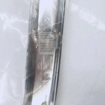 Ersatz/Reparaturzweck REFINE S3 Stoßfänger-Rechtschliff OE 2803115U221G für Automobilteile